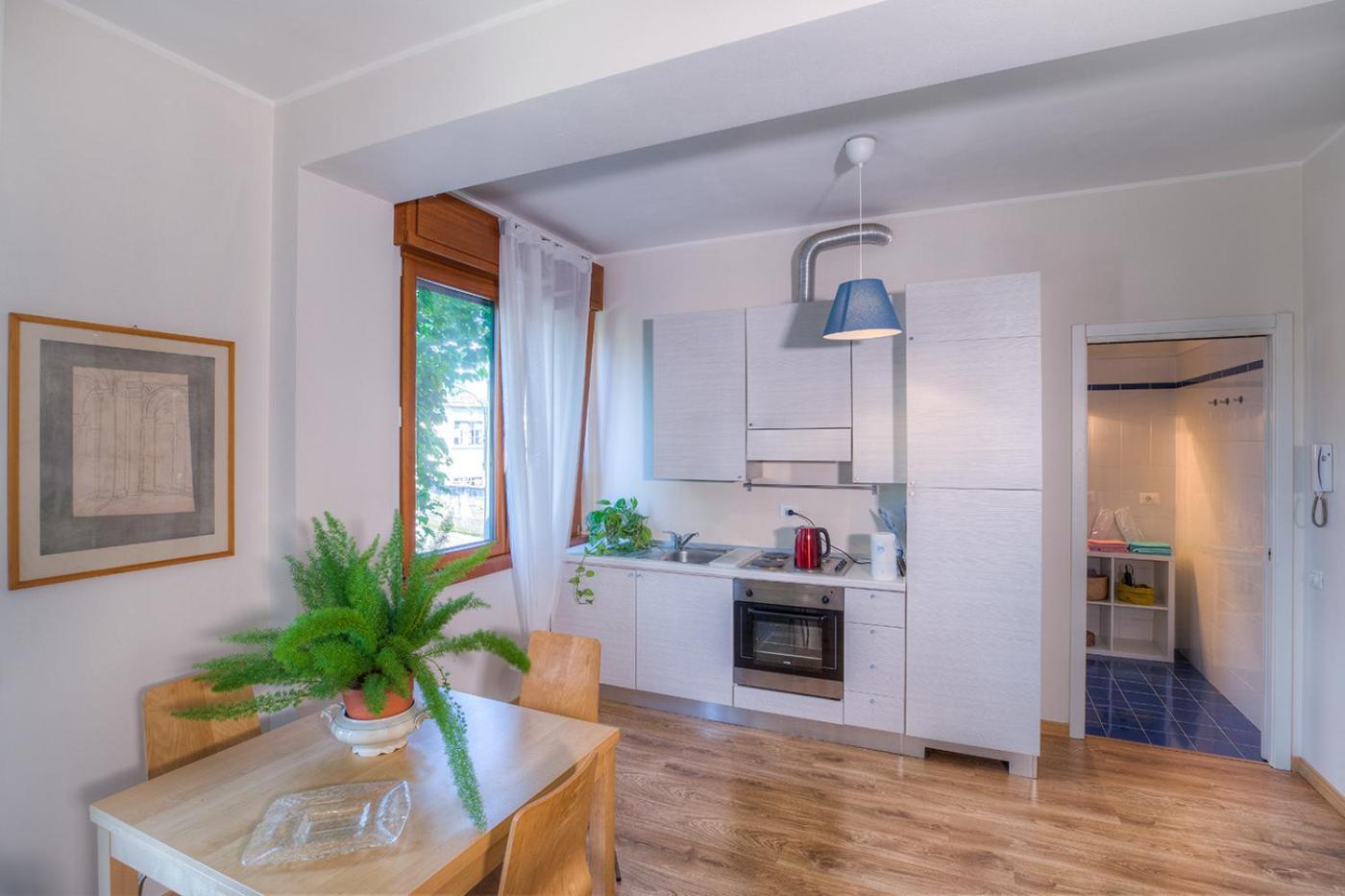 Rita'S Garden Bed & Breakfast San Vittore Olona Room photo